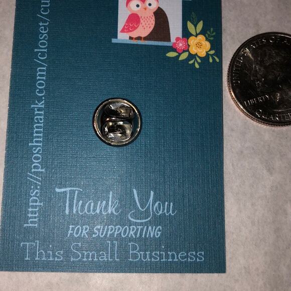 Paw Hand Ying Yang Pin Brooch - Picture 2 of 3